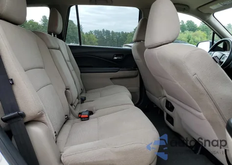 2016 Honda Pilot Lx z USA, uszkodzony, nr VIN 5FNYF6H15GB009757